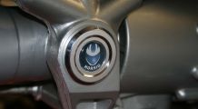  BMW R850C, R1200C スイングアーム ピボット カバー