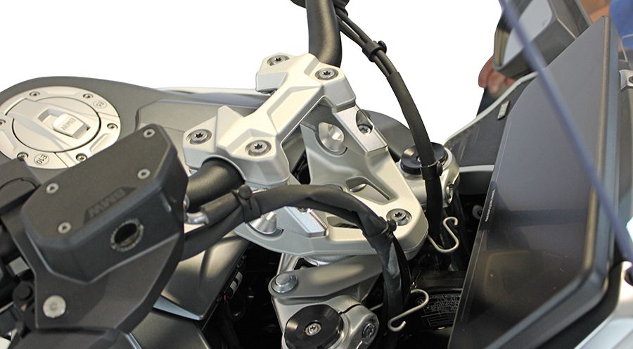 BMW R1300RT オフセット付きハンドルバー・ライザー
