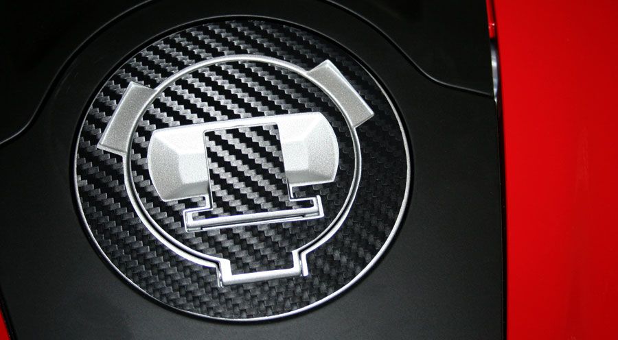 BMW R nine T 3Dカーボンルック・フィラーキャップ・パッド