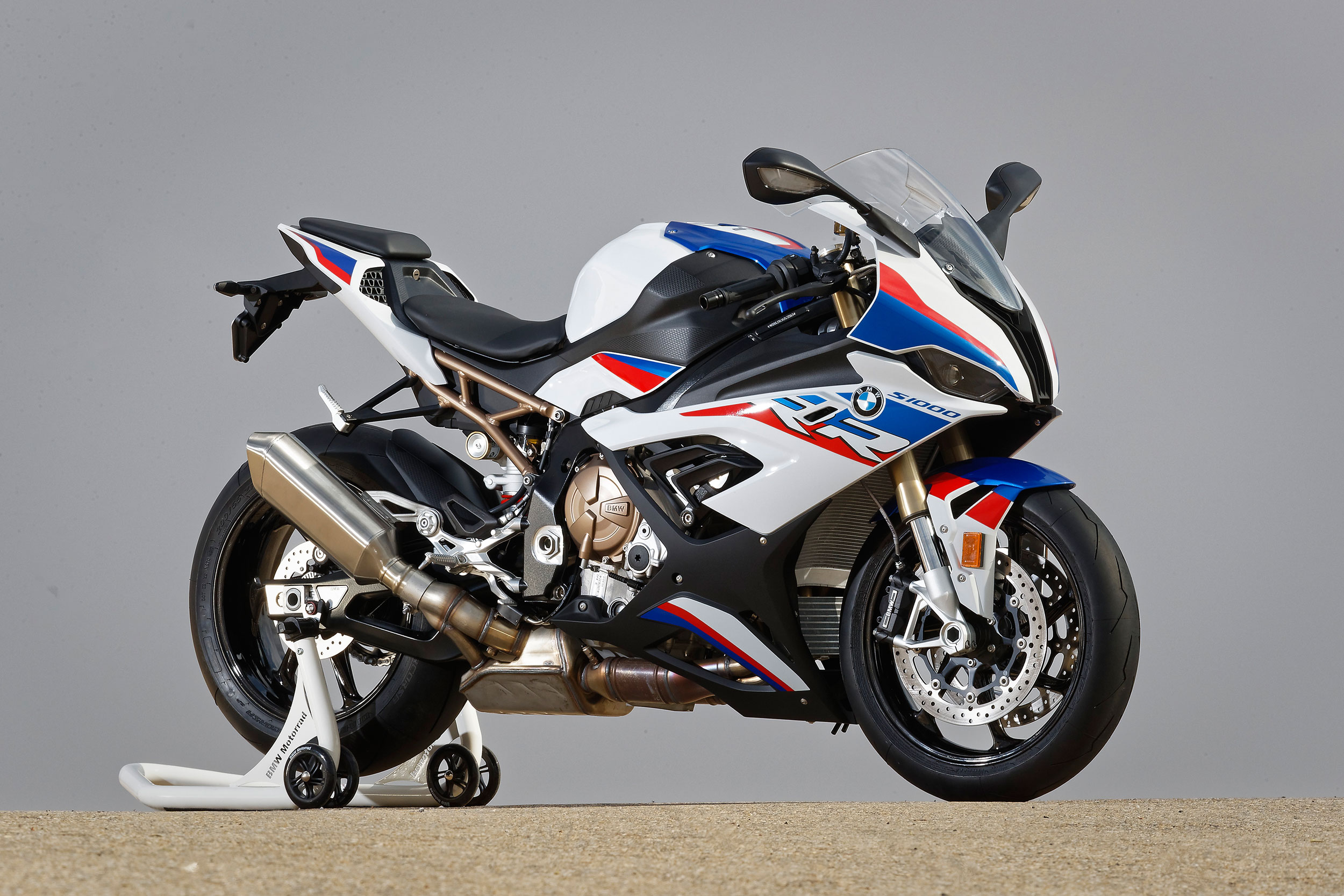 新型 BMW S1000RR より軽く、より速く | BMWモーターサイクル・アクセサリー HORNIG