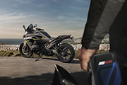 新型BMW R1300RS